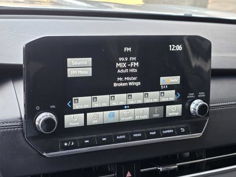 Used 2024 Mitsubishi Outlander SE FWD image 23