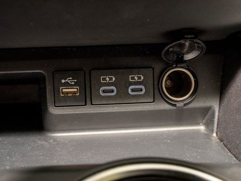 Certified 2024 Toyota Highlander XLE image 18