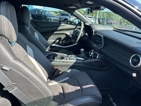 Used 2020 Chevrolet Camaro SS RWD image 13