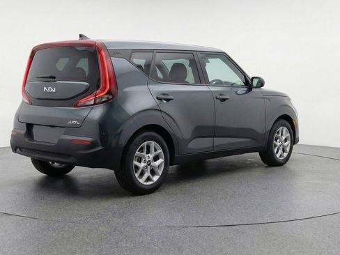 Used 2025 Kia Soul LX w/ LX Technology Package FWD image 7