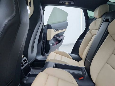 Used 2020 Porsche Taycan Turbo image 31