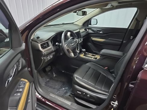 Used 2017 GMC Acadia Denali w/ Technology Package AWD/4WD image 30