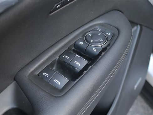 Used 2020 Cadillac XT6 Premium Luxury image 11