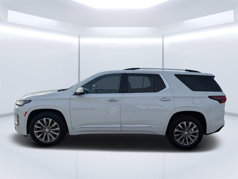 Used 2023 Chevrolet Traverse Premier w/ LPO, Floor Liner Package image 6