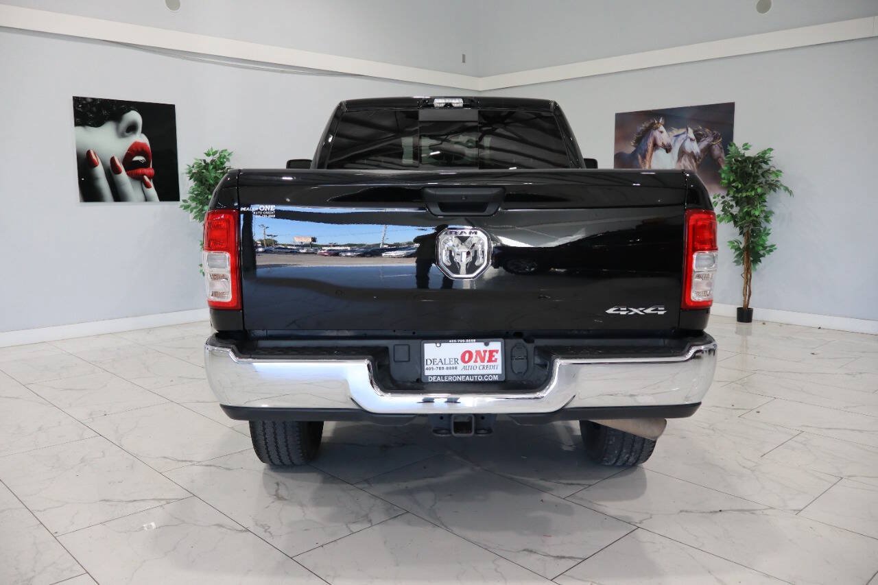 Used 2024 RAM 2500 Tradesman w/ Chrome Appearance Group AWD/4WD image 5