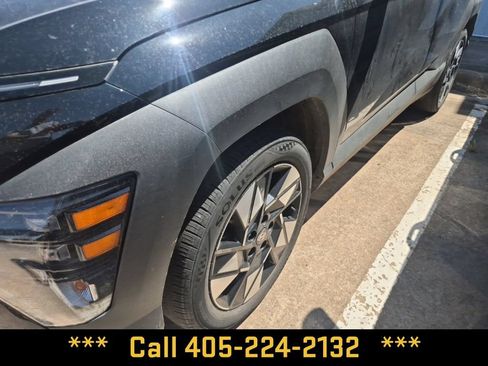 Used 2025 Hyundai Kona SEL FWD image 5