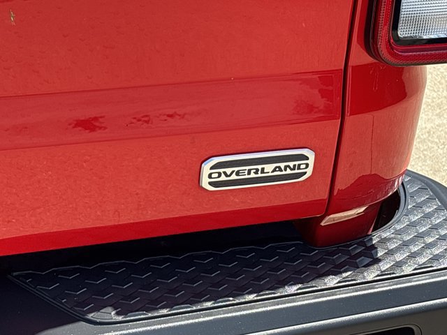 Used 2023 Jeep Gladiator Overland AWD/4WD image 6