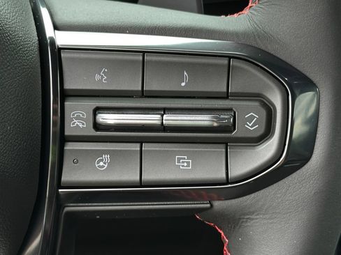 New 2026 GMC Yukon AT4 Ultimate w/ LPO, Floor Liner Package AWD/4WD image 29