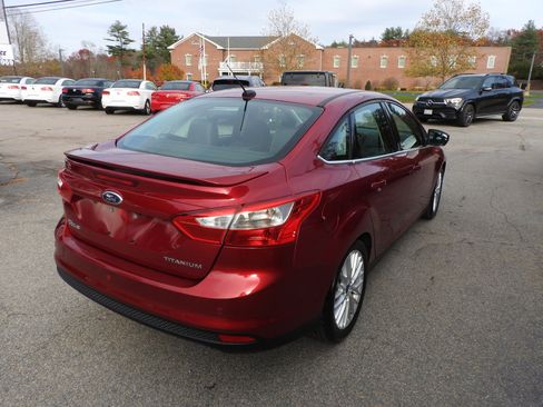 Used 2014 Ford Focus Titanium image 4