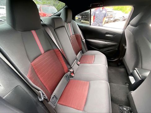 Used 2025 Toyota Corolla SE image 19