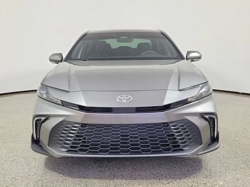 Used 2026 Toyota Camry SE w/ Convenience Package FWD image 3