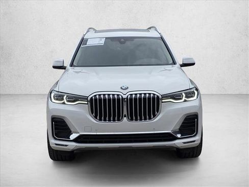 Used 2022 BMW X7 xDrive40i w/ Premium Package image 2