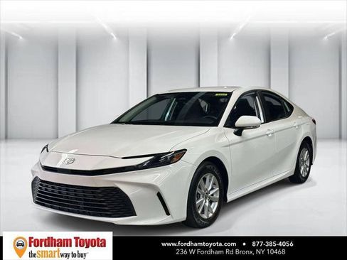 Certified 2025 Toyota Camry LE FWD image 8