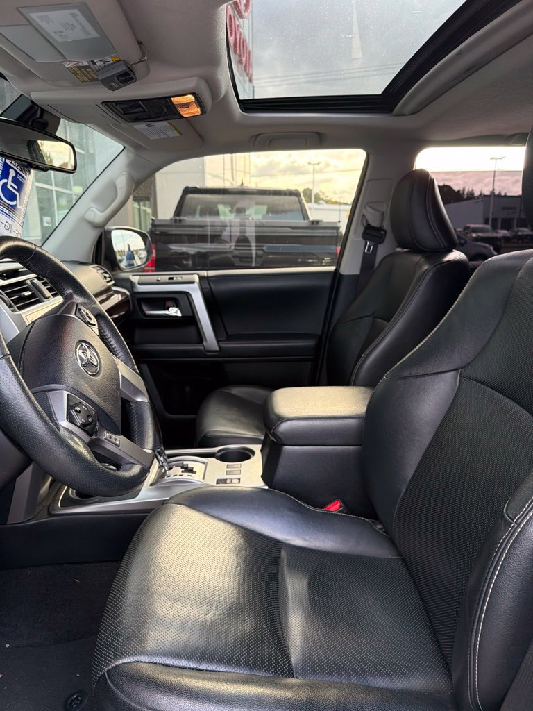 Used 2021 Toyota 4Runner Limited AWD/4WD image 9