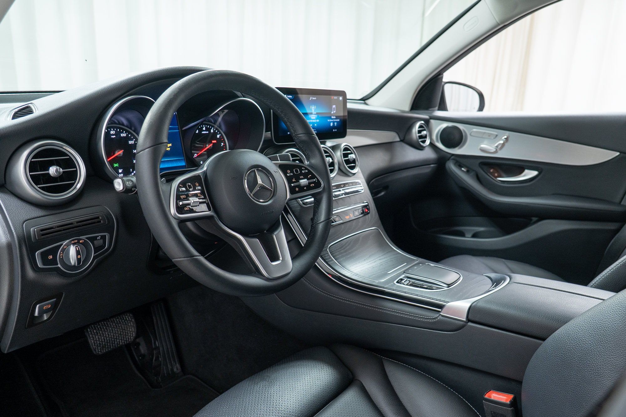 Used 2020 Mercedes-Benz GLC 300 image 12
