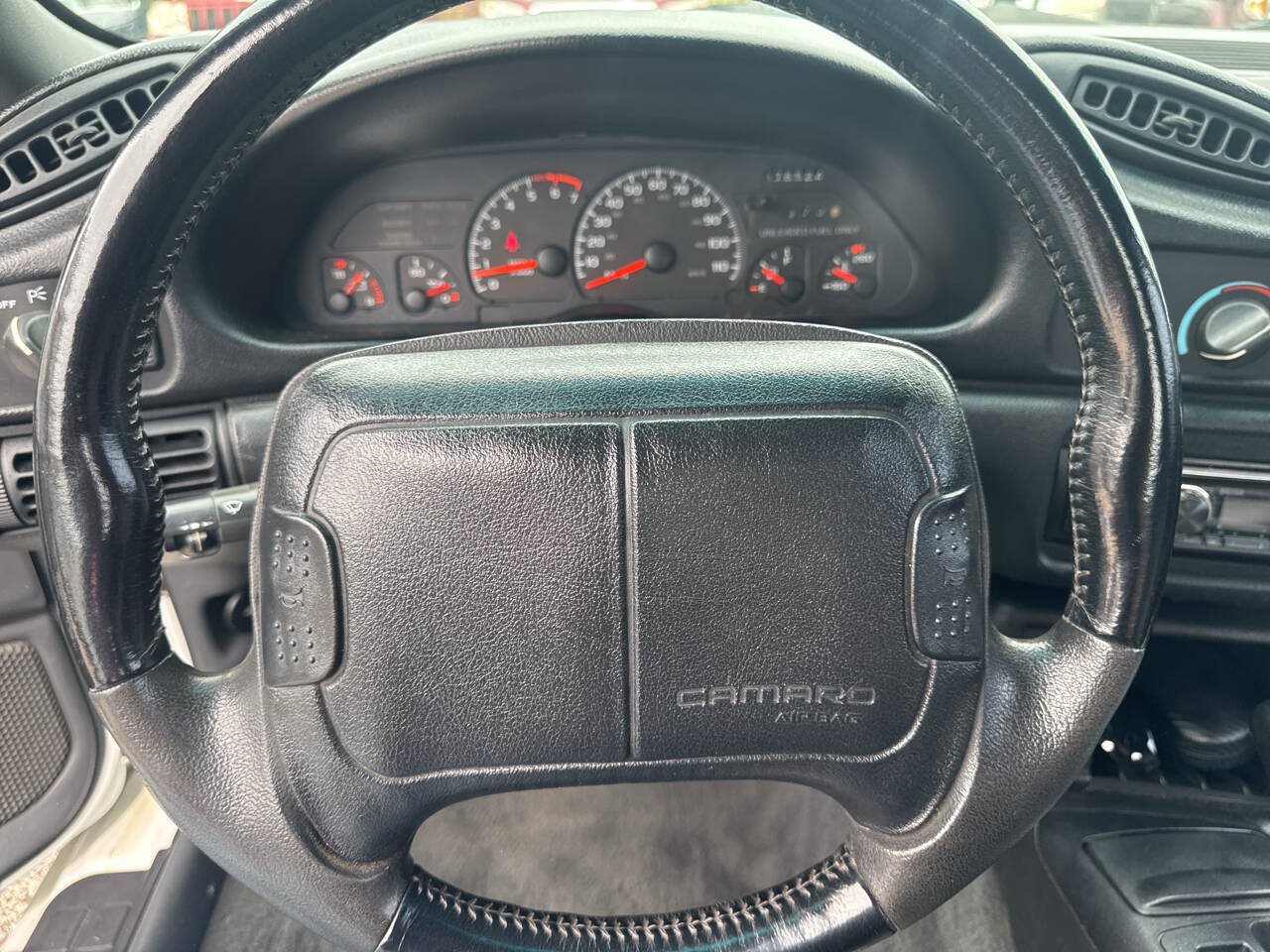 Used 1994 Chevrolet Camaro Z28 RWD image 16