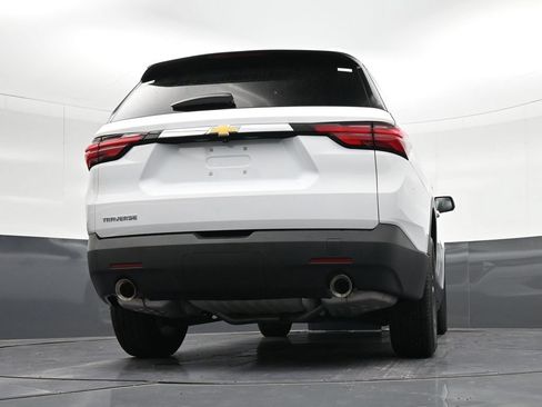 Used 2023 Chevrolet Traverse LS FWD image 25