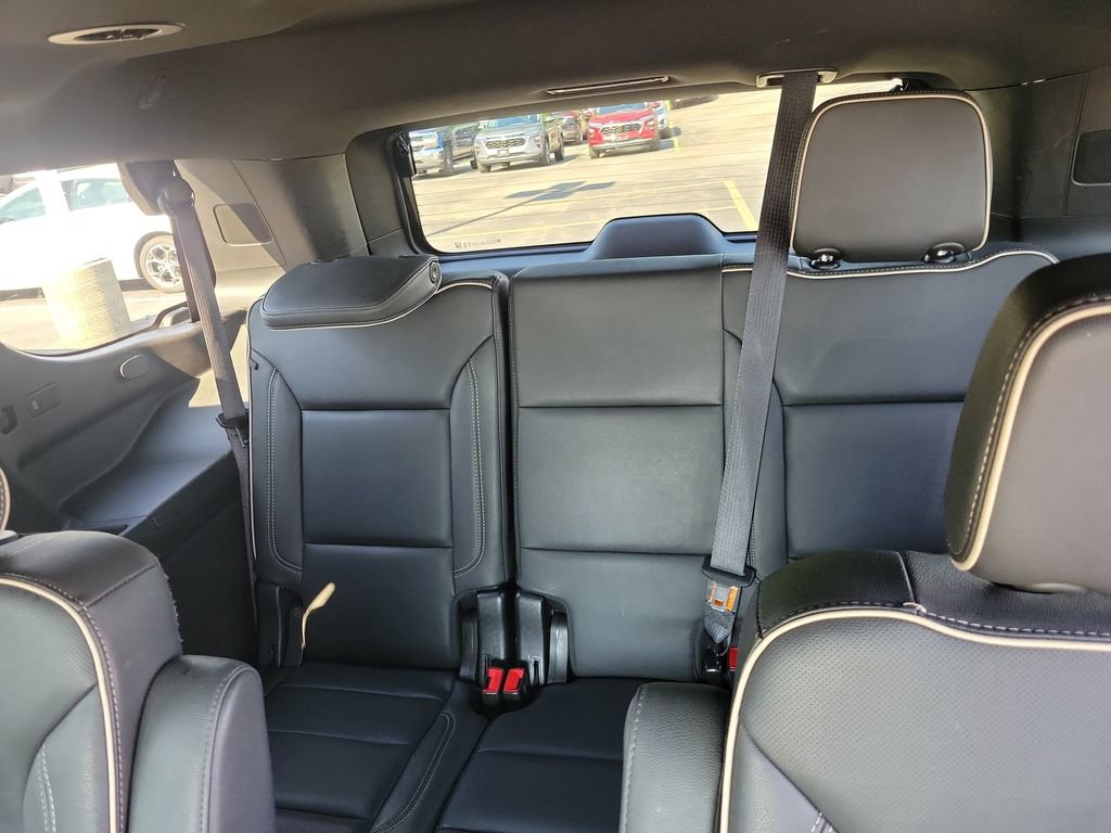Used 2024 Chevrolet Tahoe Premier AWD/4WD image 17