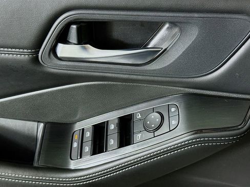 Certified 2023 Nissan Rogue SV w/ SV Premium Package image 23