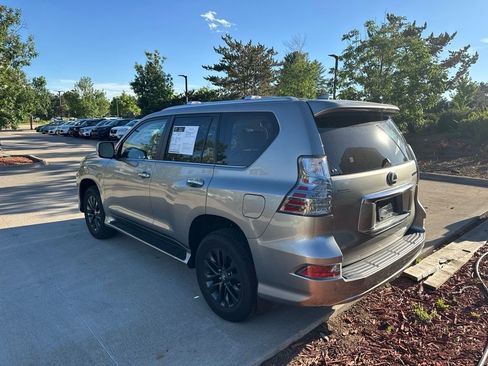 Certified 2023 Lexus GX 460 Premium w/ Premium Package AWD/4WD image 4