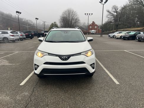 Used 2017 Toyota RAV4 XLE image 2