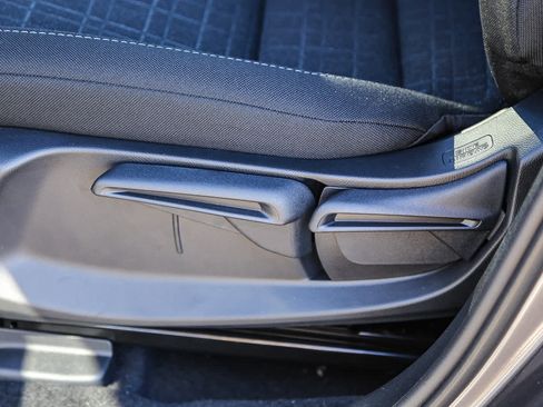 New 2026 Honda HR-V LX image 23