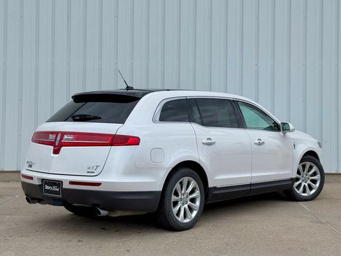 Used 2016 Lincoln MKT AWD w/ Equipment Group 201A image 7