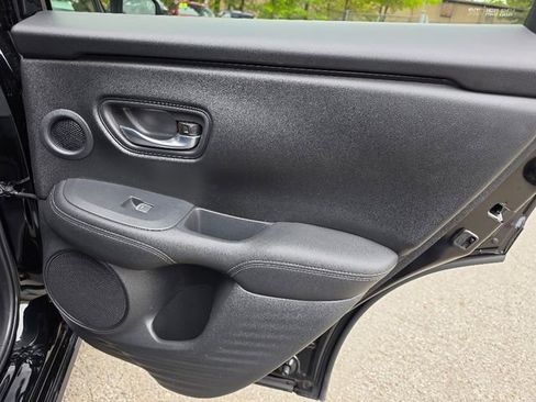 Used 2024 Honda HR-V EX-L image 16