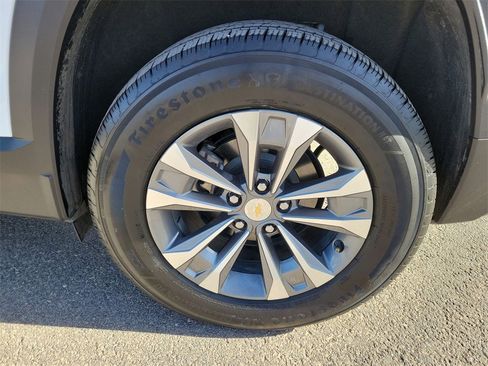 Used 2025 Chevrolet Equinox LT w/ Convenience Package II image 11