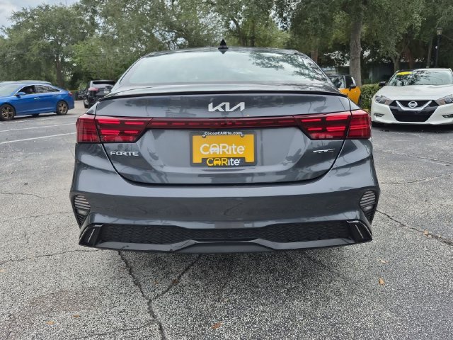 Used 2022 Kia Forte GT-Line w/ GT-Line Premium Package FWD image 6