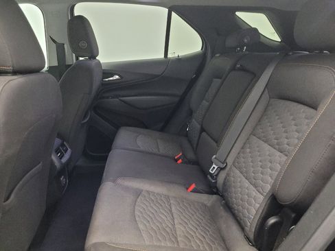 Used 2020 Chevrolet Equinox LT image 18