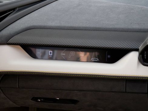 Used 2025 Lamborghini Revuelto AWD/4WD image 28