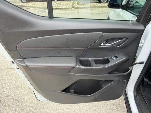 Used 2023 Chevrolet Traverse RS w/ LPO, Floor Liner Package AWD/4WD image 19