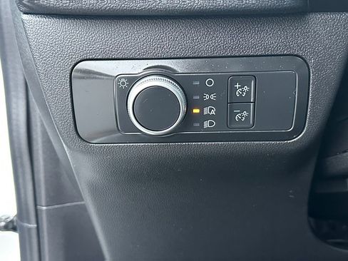 Used 2020 Ford Escape SE image 20