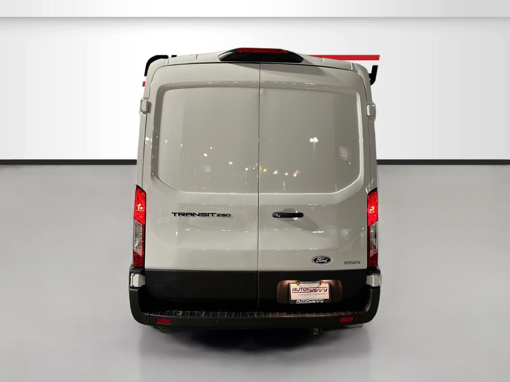 Used 2026 Ford Transit 250 148 Medium Roof RWD image 6