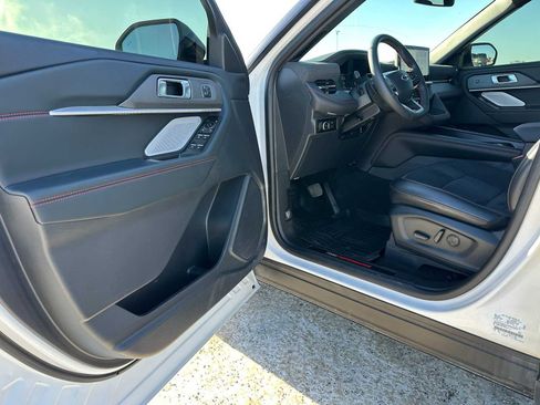 Used 2025 Ford Explorer ST w/ Sun And Sound Package image 21