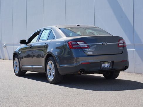 Used 2015 Ford Taurus SEL FWD image 5