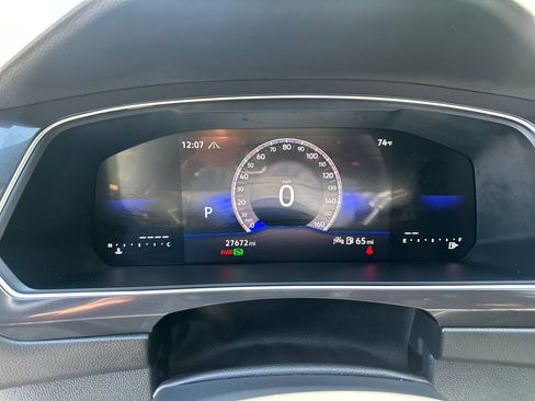 Certified 2024 Volkswagen Tiguan SE R-Line AWD/4WD image 13