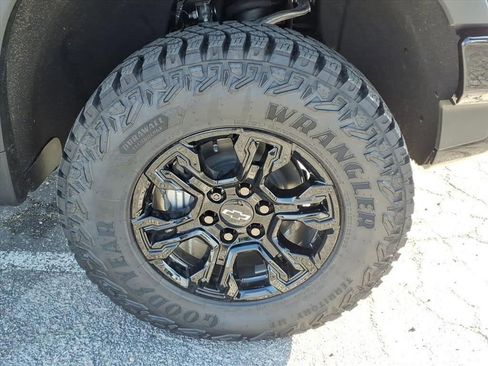 New 2026 Chevrolet Silverado 1500 ZR2 AWD/4WD image 11