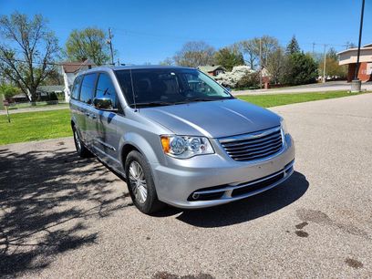 Used 2013 Chrysler Town & Country Touring-L w/ Entertainment Group #2