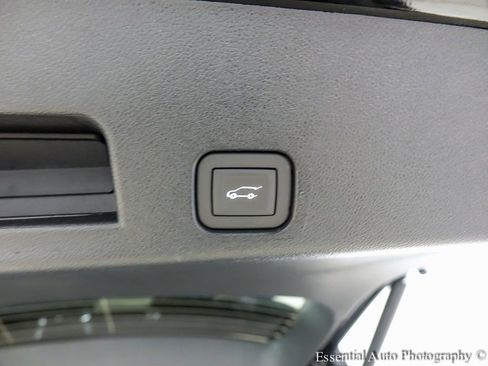 New 2026 Chevrolet Traverse High Country w/ LPO, Floor Liner Package image 10