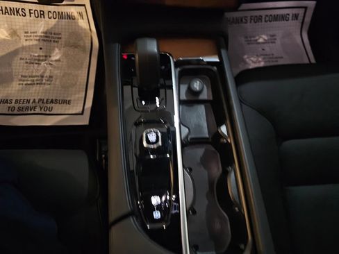 Certified 2023 Volvo XC90 B6 Plus AWD/4WD image 22