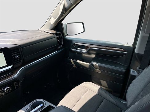 Used 2024 GMC Sierra 1500 Elevation image 23