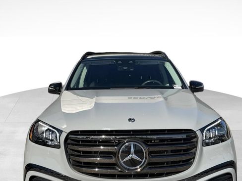 Used 2025 Mercedes-Benz GLS 450 4MATIC image 2