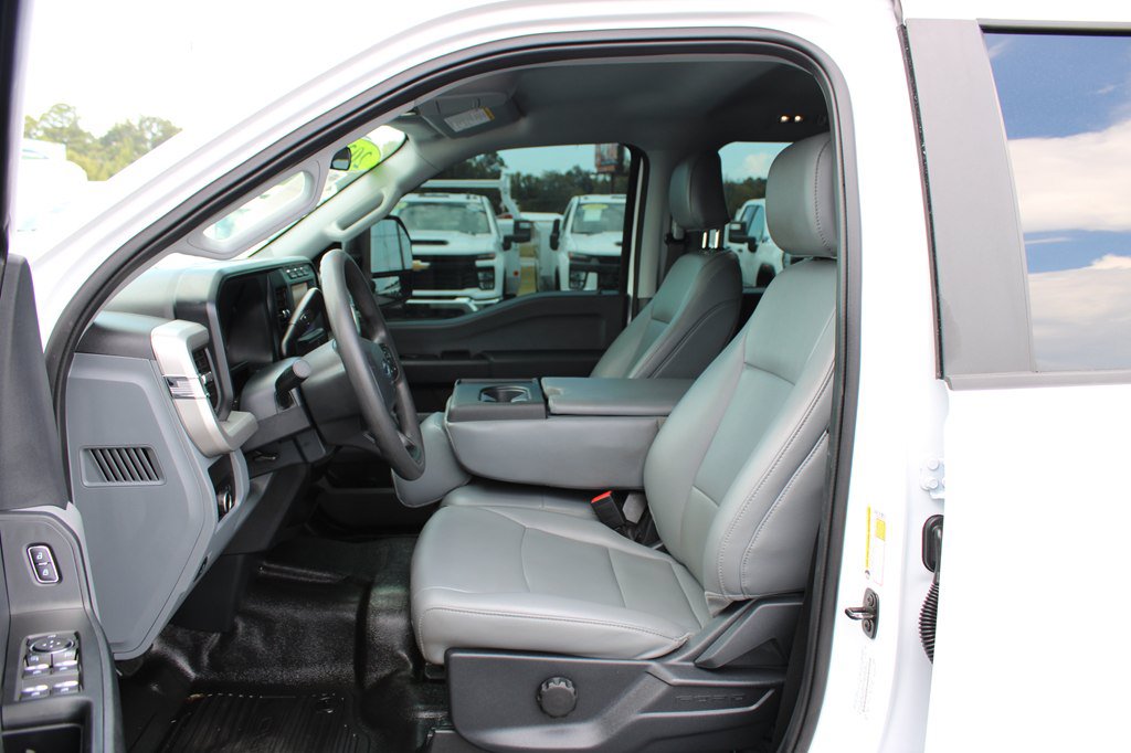 Used 2024 Ford F350 XL w/ 360-Degree Camera Package RWD image 19