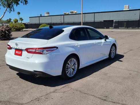 Used 2020 Toyota Camry XLE image 9