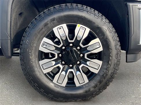 New 2026 GMC Sierra 2500 Denali w/ Denali Reserve Package image 19