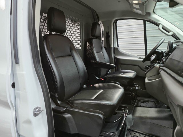 Used 2025 Ford Transit 150 Low Roof RWD image 17