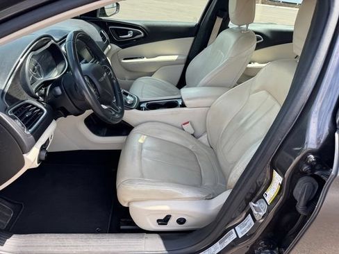 Used 2015 Chrysler 200 C FWD image 5