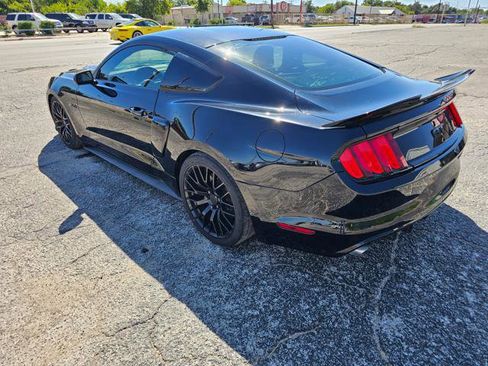 Used 2017 Ford Mustang GT w/ GT Performance Package image 9